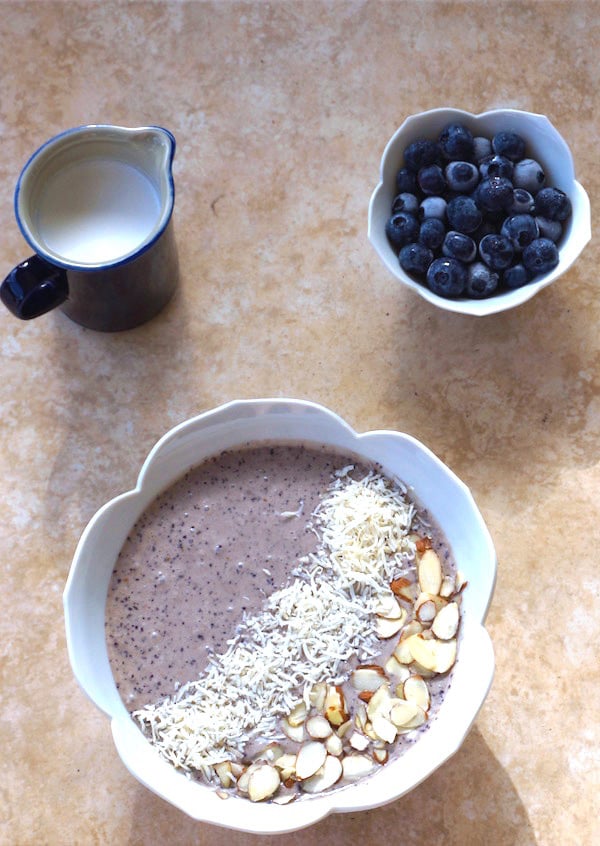 blueberry-smoothie-bowl